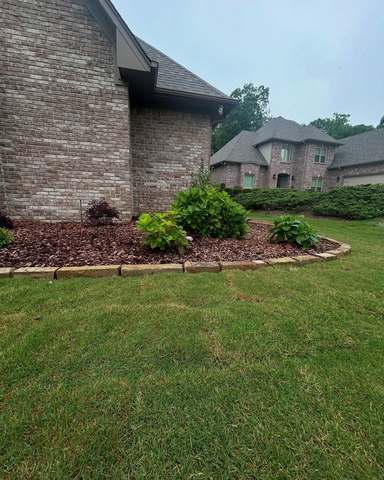 Landscape Bed Mulching in Birmingham, AL by SOG Services