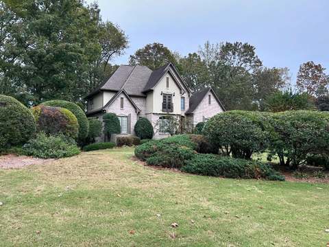 Lawn Maintenance in Birmingham, AL by SOG Services